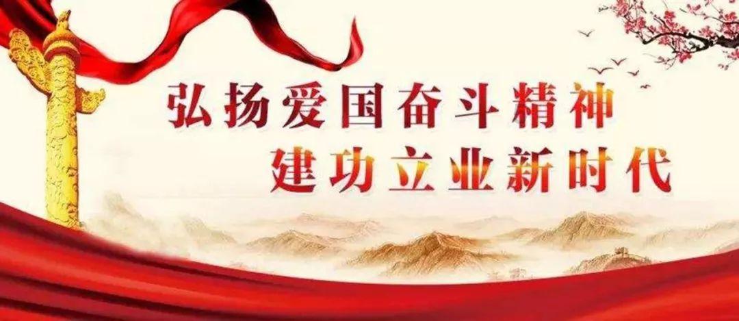 逃离海滩的女孩